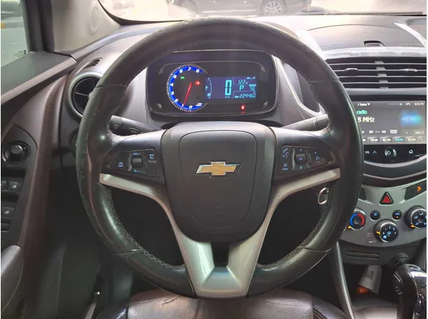 Car image 15