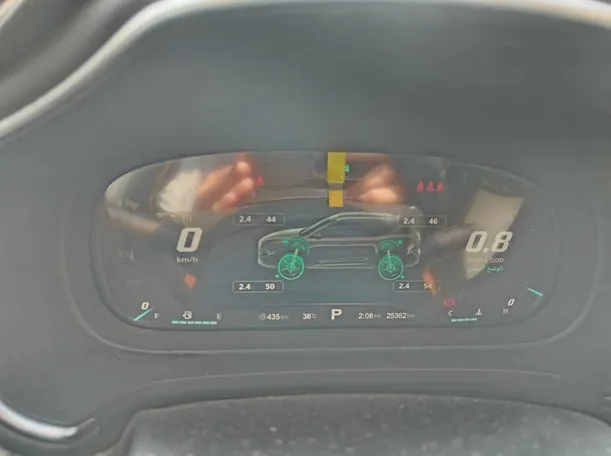 Car image 30