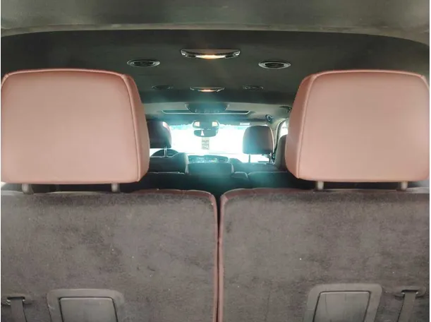 Car image 32