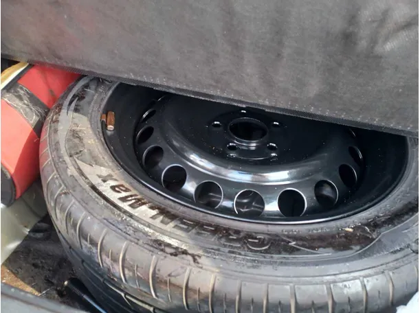Car image 22