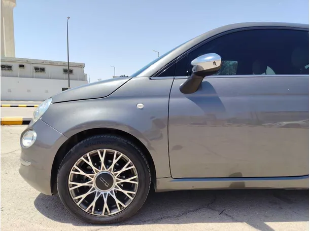 Car image 8