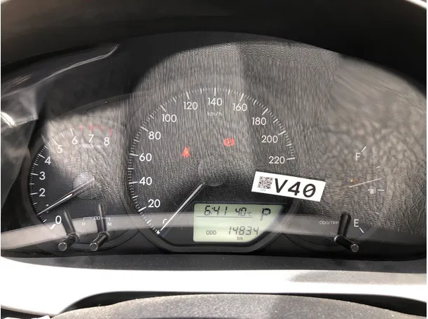 Car image 19