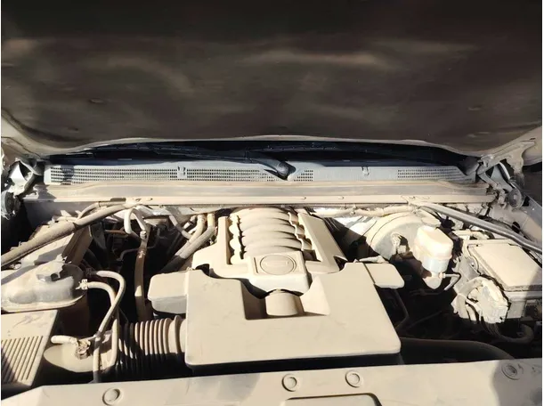 Car image 28