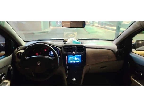 Car image 14