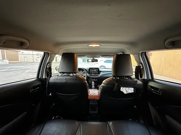 Car image 15