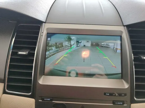 Car image 29