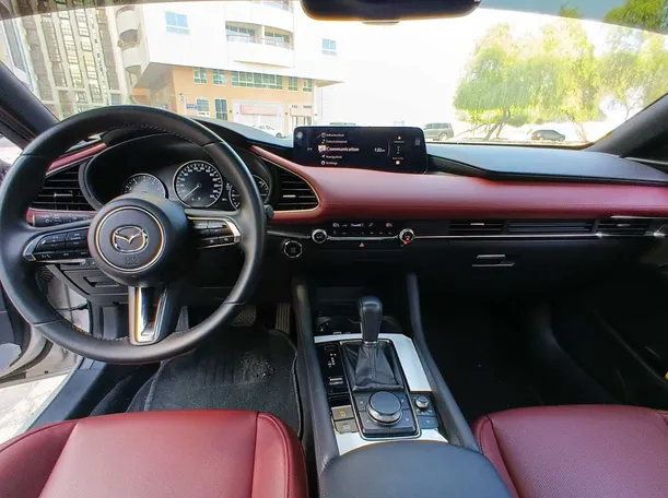 Car image 15