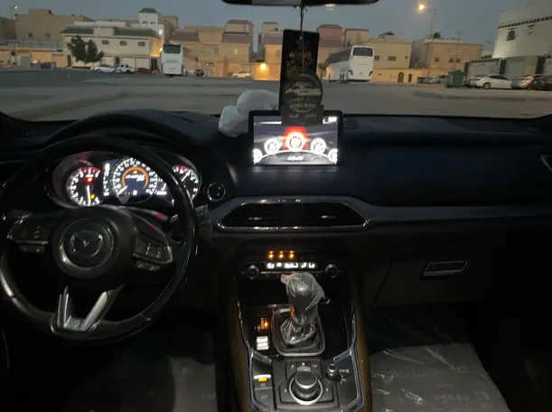 Car image 19