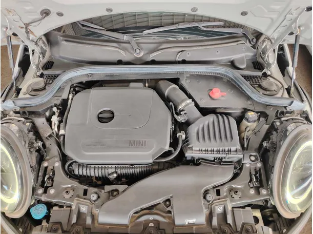 Car image 31
