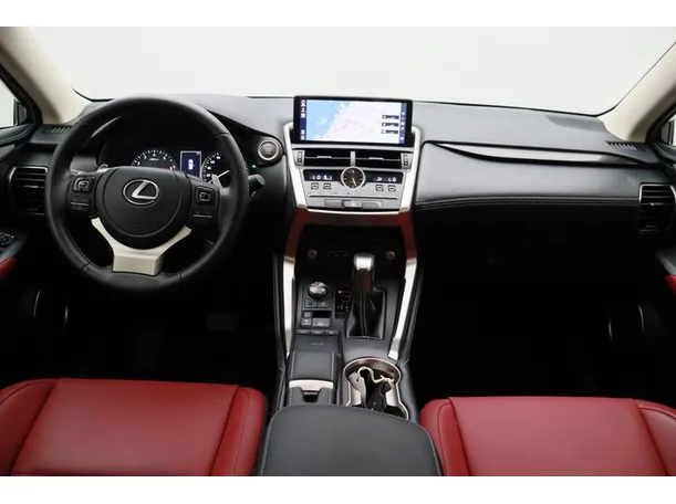 Car image 14