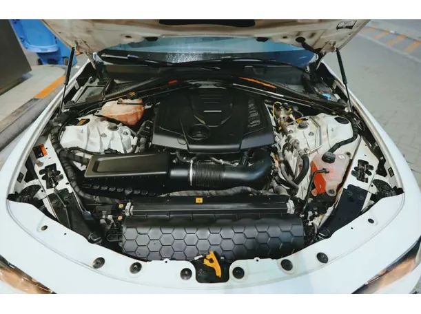 Car image 26