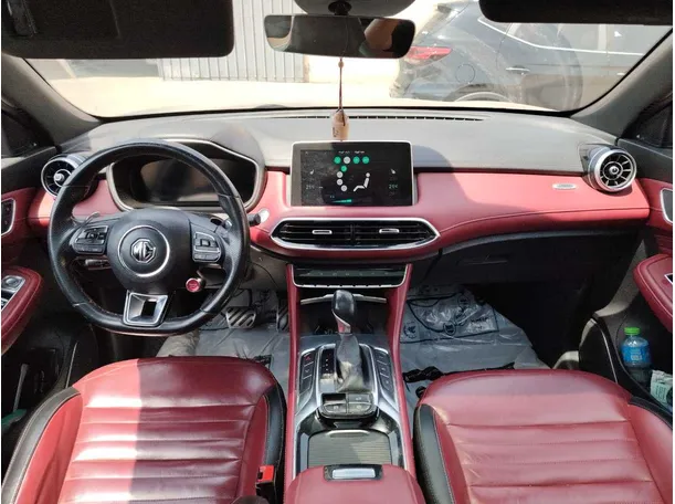 Car image 18