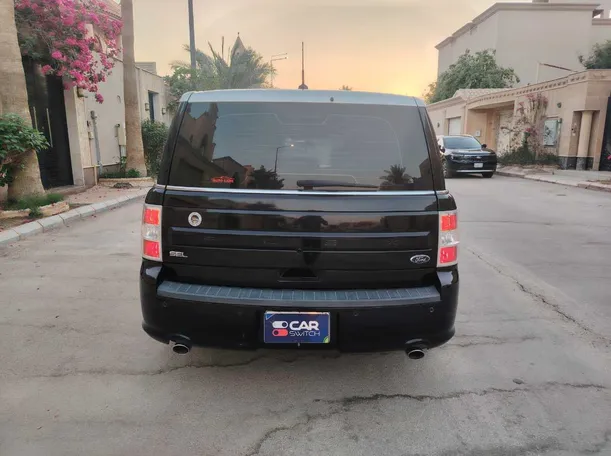 Car image 6