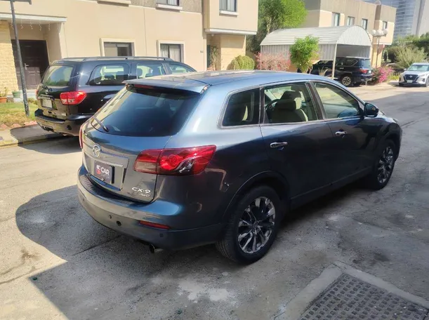 Car image 5