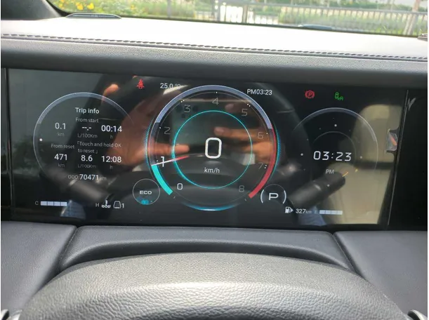 Car image 18