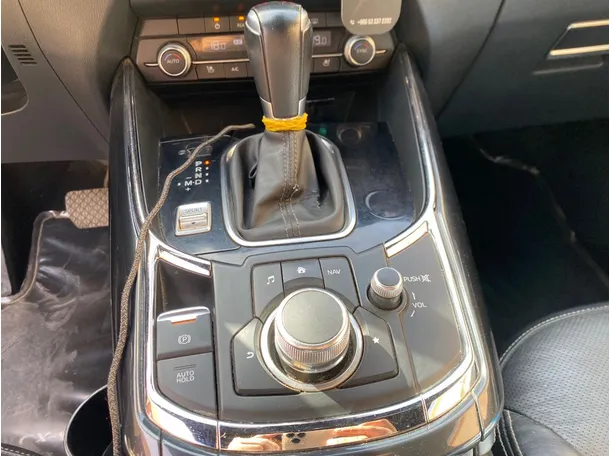 Car image 15