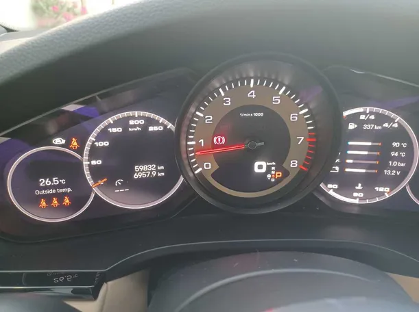Car image 20