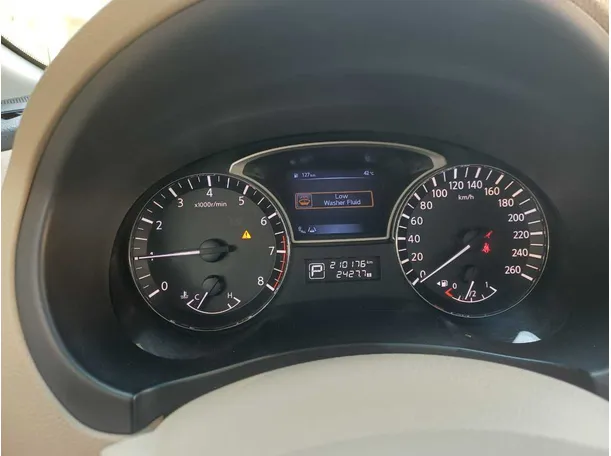 Car image 19