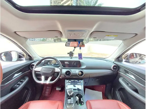 Car image 17