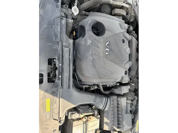 Car image 25