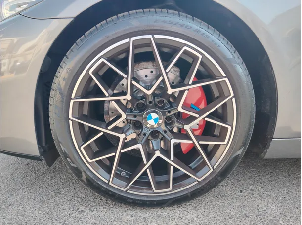 Car image 9