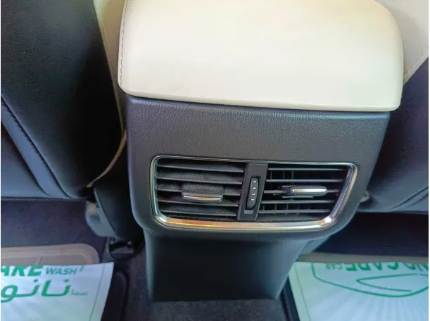 Car image 33