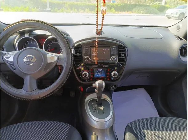 Car image 17