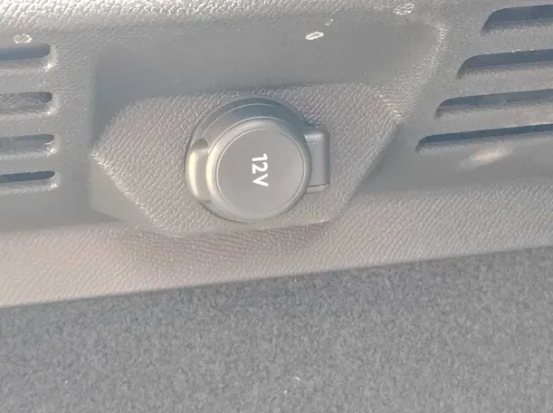 Car image 34