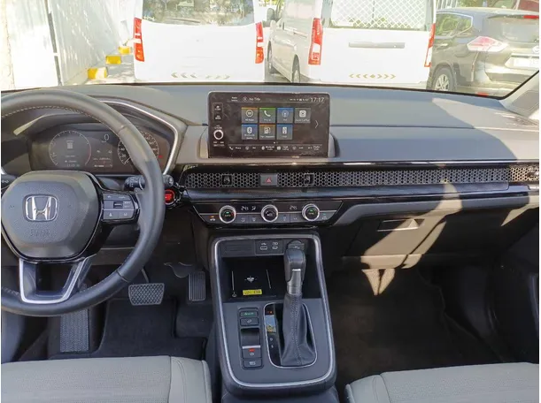 Car image 18
