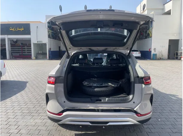 Car image 22