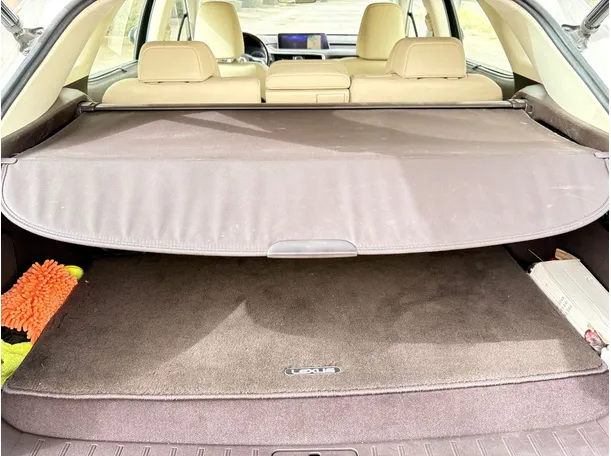 Car image 24