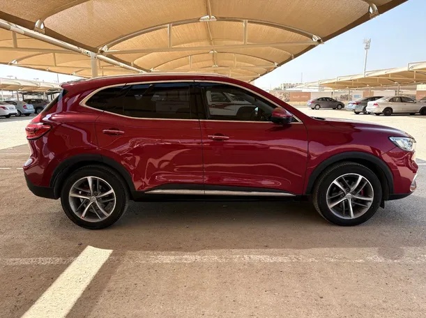 Car image 4