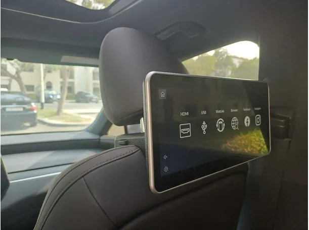 Car image 21