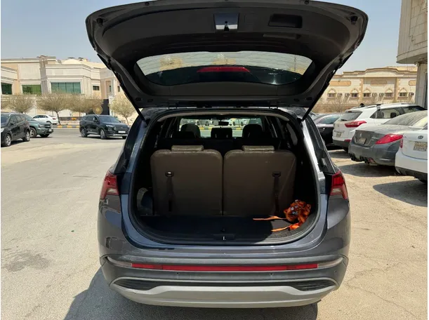 Car image 20