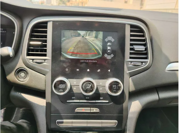Car image 25