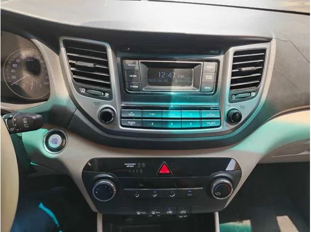 Car image 24