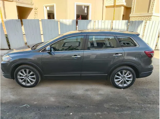 Car image 8