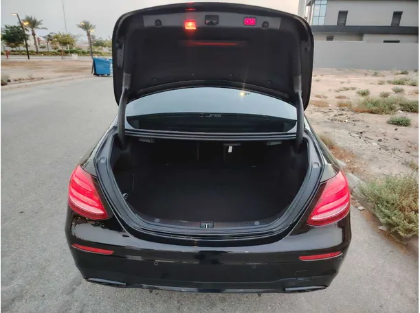 Car image 29