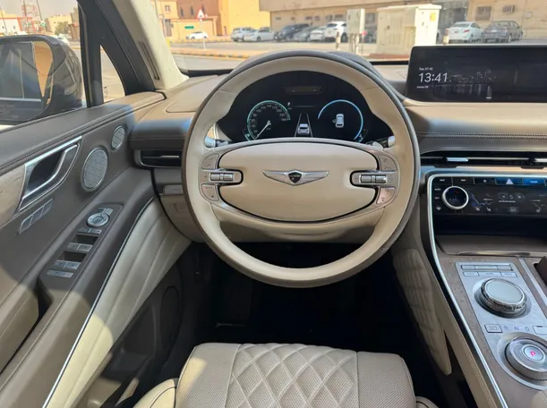 Car image 17