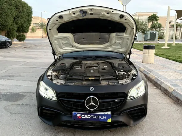 Car image 30
