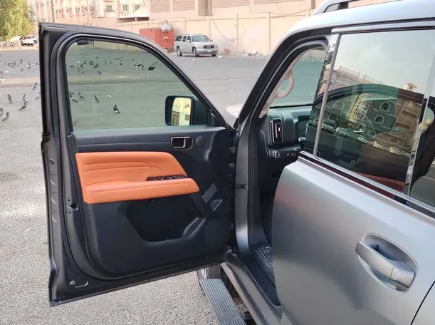Car image 11