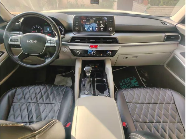 Car image 23