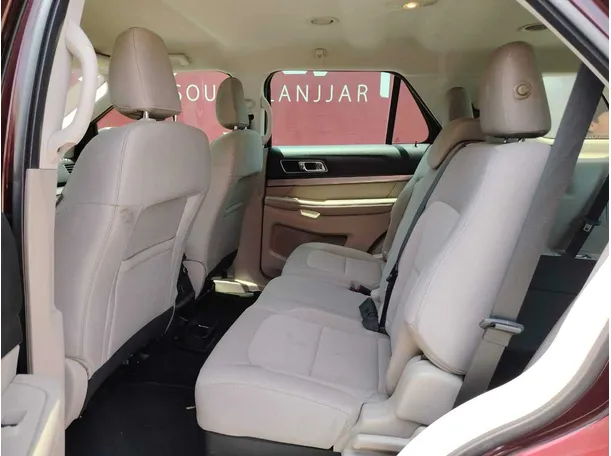 Car image 20