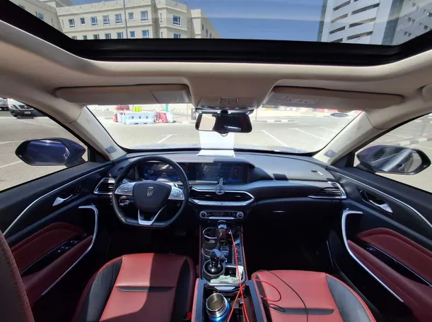Car image 17