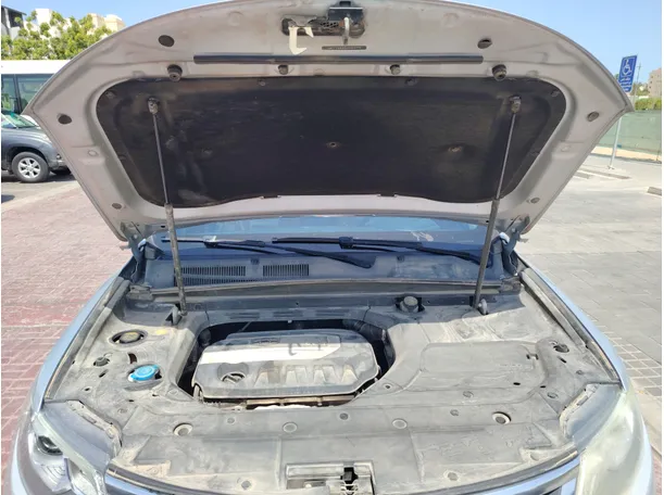 Car image 32