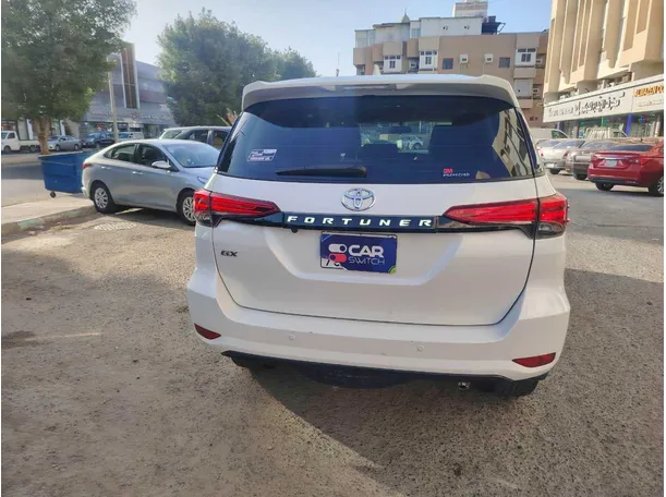 Car image 6
