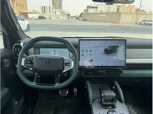 Car image 16
