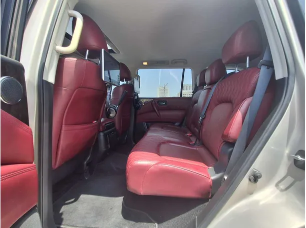 Car image 13