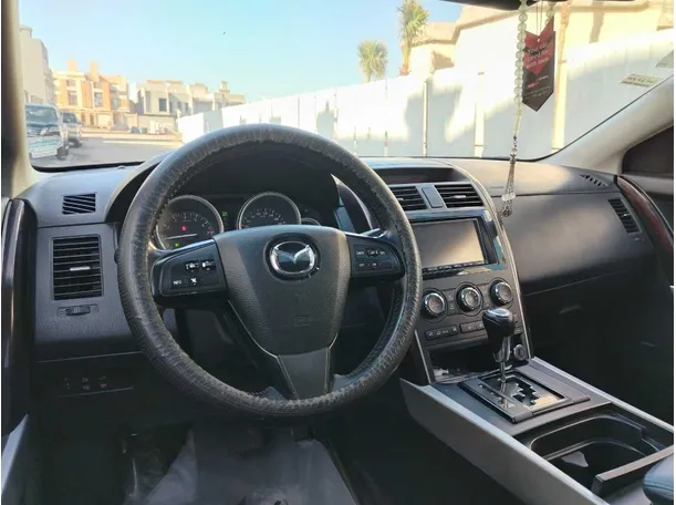 Car image 26