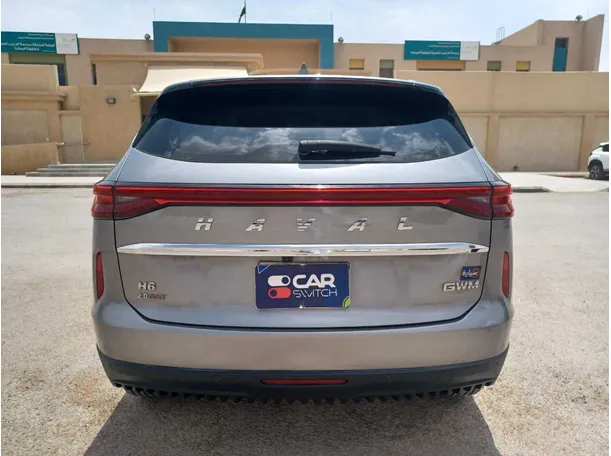 Car image 6